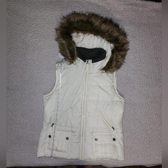 Cold Water Creek , White , Faux Fur , Vest Jacket - Picture 15 of 16